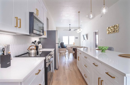 Denver Heights Apartment | Bright and Clean 3 Bedroom Near Fun Riverwalk!