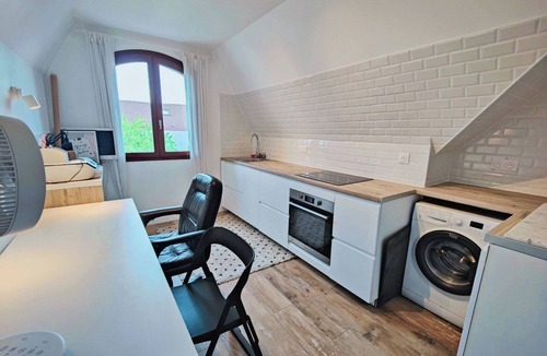 La Courneuve House | Bright and Comfortable Private Home