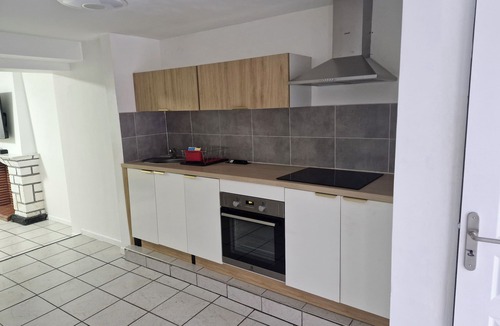 Valenciennes Bed & Breakfast | Bright and comfortable, with garden