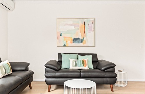 Ryde Apartment | Bright and convenient apartment, close to shops