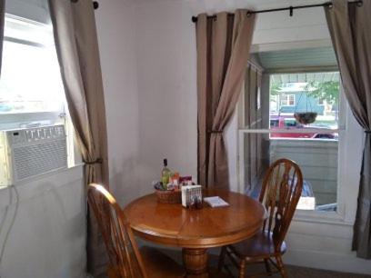 Powell Apartment | Bright and Cool Powell Apartment