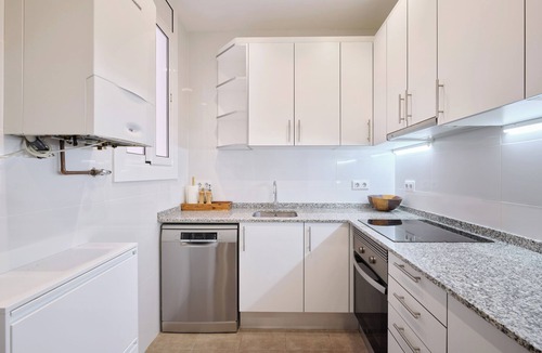 L'Antiga Esquerra de l'Eixample Apartment | Bright and Cozy 2-Bedroom Flat in Central Eixample, Barcelona