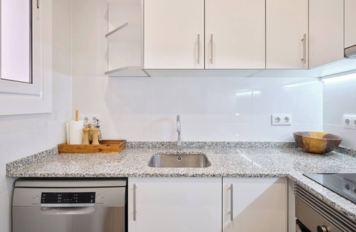 L'Antiga Esquerra de l'Eixample Apartment | Bright and Cozy 2-Bedroom Flat in Central Eixample, Barcelona