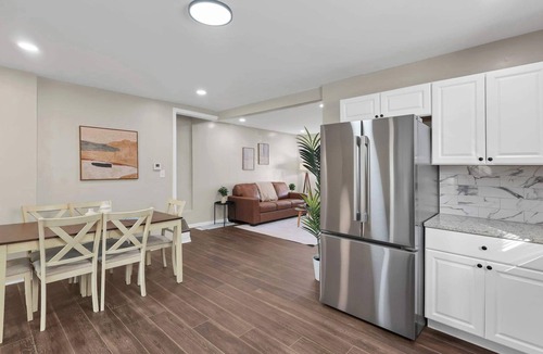 Hilltop House | Bright and Cozy 3BR Retreat Near Downtown Columbus