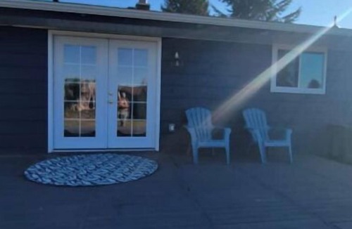 Kent House | Bright and cozy home.