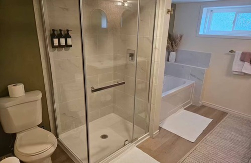 Riverview Apartment | Bright and Cozy Studio