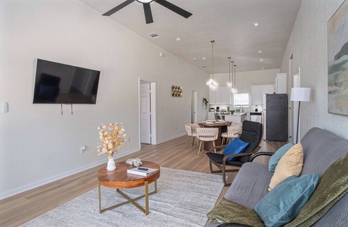 Denver Heights Apartment | Bright and Fancy 3-Bedroom Near Fun Riverwalk!