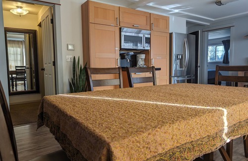 West Salem House | Bright and Open Home-Jetted Tub in Primary Suite