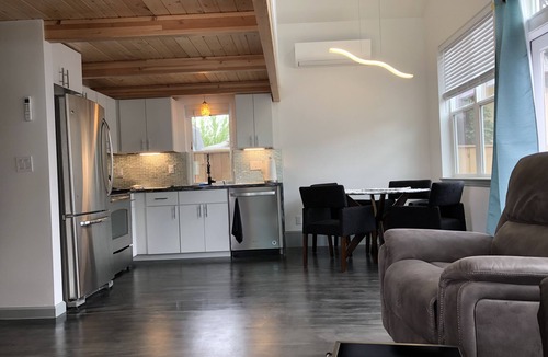 Montavilla House | Bright and Open Modern Northeast Montavilla ADU