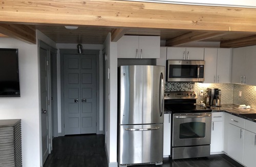 Montavilla House | Bright and Open Modern Northeast Montavilla ADU