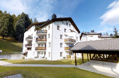 Champfer Apartment | Bright and quiet 2½-room apartment on the ground floor, 70m2, facing east.