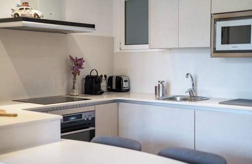 la Vila de Gracia Apartment | Bright and Quiet Duplex Apartment