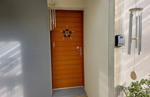 Landerneau House | Bright and quiet recent house