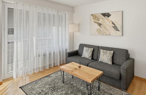 Hirslanden Apartment | Bright and quiet studio in the city center - Sky11