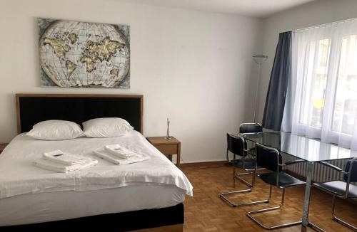 Hirslanden Apartment | Bright and quiet studio in the city center - Sky1