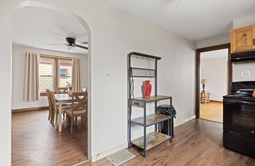 Lairdsville House | Bright and Simple Spacious Stay-Entire Home