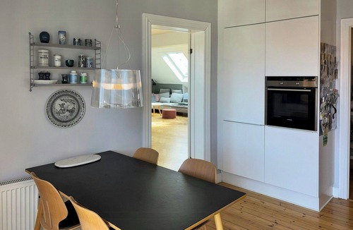 Frederiksberg C Apartment | Bright and spacious apartment with a balcony