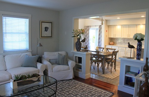 West of Town Apartment | BRIGHT and STYLISH 2BD,1BT with deck and BBQ