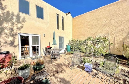 Southside House | Bright and Sunny Casa Christina-Pet Friendly-Has A/C