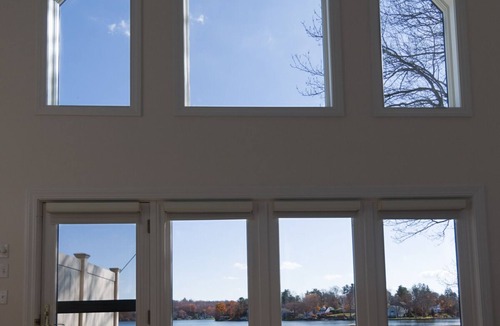 Lakeside House | Bright and Sunny Direct Waterfront with Private Sandy Beach -