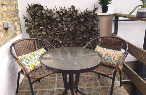 Coudekerque-Branche Apartment | Bright apartment with terrace