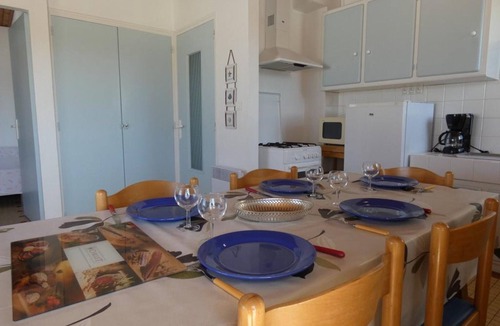 Notre-Dame-de-Monts Apartment | Bright apartment in Notre-Dame-de-Monts - Pets allowed