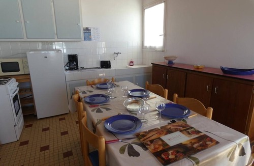 Notre-Dame-de-Monts Apartment | Bright apartment in Notre-Dame-de-Monts - Pets allowed