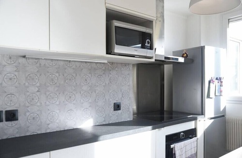 Le Kremlin-Bicetre Apartment | Bright apartment for 4 in Le Kremlin-Bicêtre