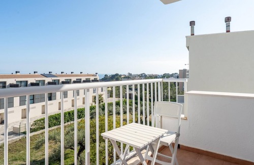 Roques Daurades Apartment | Bright apartment in Costa Daurada