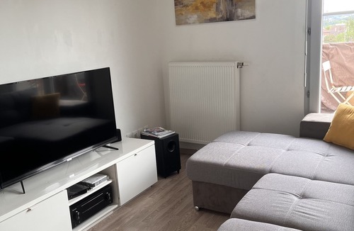 Beaumont-sur-Oise Apartment | Bright apartment