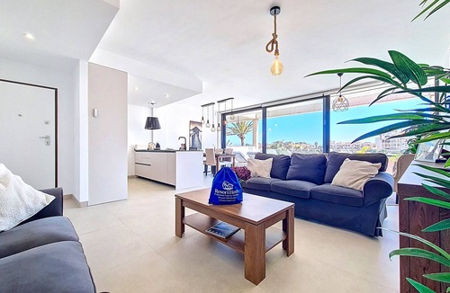 Mar de Cristal Apartment | Bright Apartment with Expansive Poolside Balcony