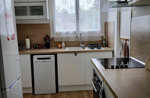 Saint-Jean-Baptiste Apartment | Bright apartment 72m2