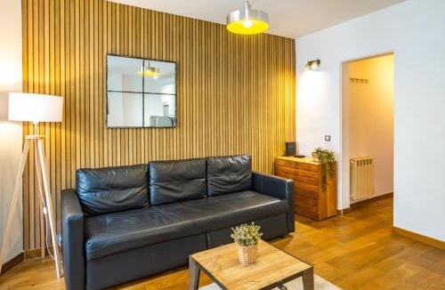 7th Arrondissement Apartment | Bright apartment at Les Invalides - 4 Guests