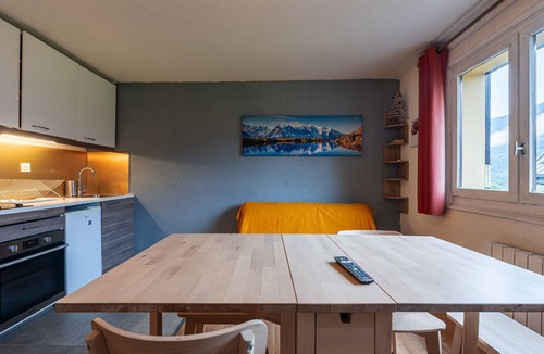 Morillon Apartment | Bright apartment for 4 ppl