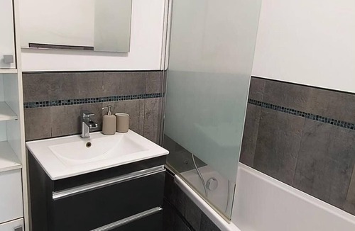Argenteuil Apartment | Bright Apartment
