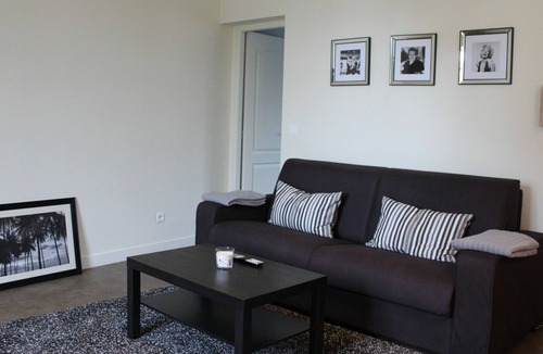 Briey Apartment | "Bright Apartment in Central Briey – Near Lake, Shops & Le Corbusier Site"