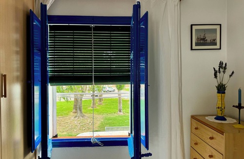 Sant Carles de la Rapita Apartment | Bright apartment in maritime zone