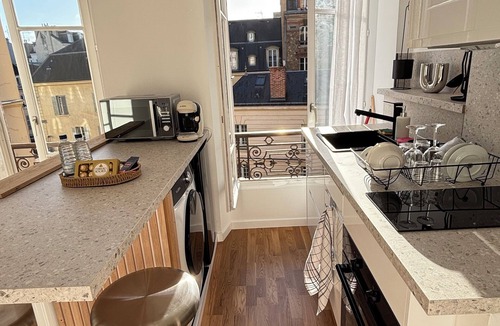 Notre-Dame Apartment | Bright apartment in the center of Versailles, 5 minutes from the Château!