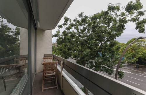 Auteuil Apartment | Bright apartment in Paris with balcony