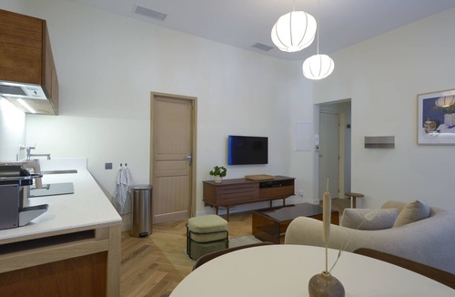 Saint-Lambert Apartment | Bright apartment in the heart of Endoume