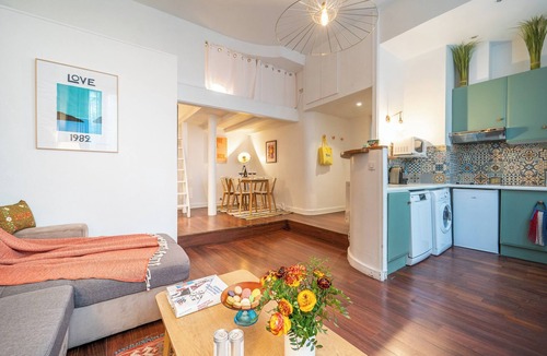 Arsenal Apartment | Bright apartment Marais – garden view, very quiet