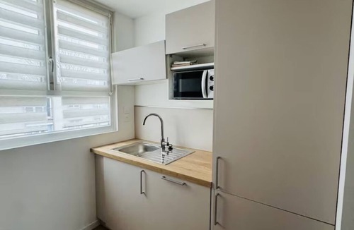 Rosendael Apartment | Bright apartment near beach and town center