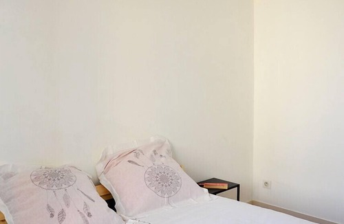 Les Grands Carmes Apartment | Bright apartment - near the Old Port