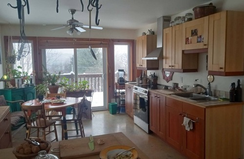 Hatley Apartment | Bright apartment near North Hatley