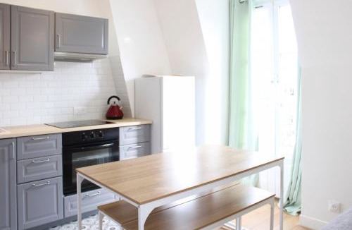Clichy Apartment | Bright apartment near Paris