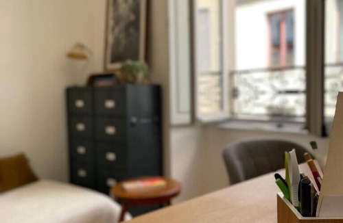 Decre-Cathedrale Apartment | Bright apartment - old renovated building