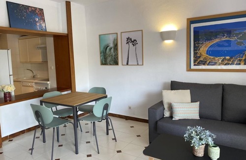 Golden Mile Apartment | Bright apartment on the second line of the beach, with a large terrace