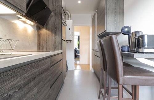 Le Busca Apartment | Bright apartment overlooking the Canal du Midi