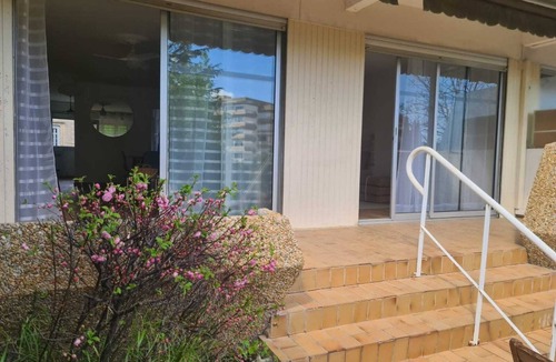 Estanove Apartment | Bright apartment with garden and swimming pool