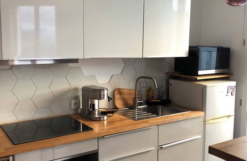 Clichy Apartment | Bright apartment with balcony